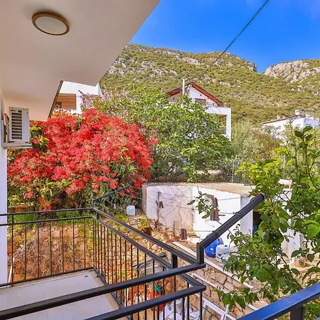 Апартаменты 3 House Каш