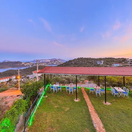 Апартаменты 3 House