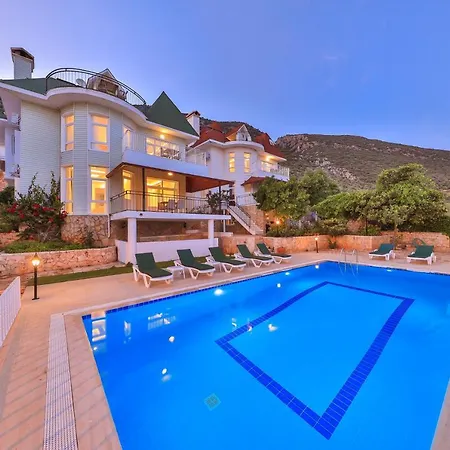 3 House Kas