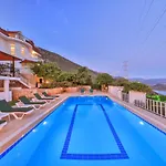 Апартаменты 3 House