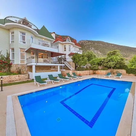 3 House Kas