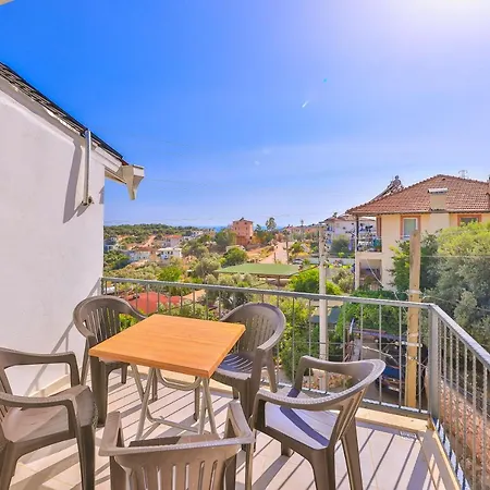 3 House Apartment *